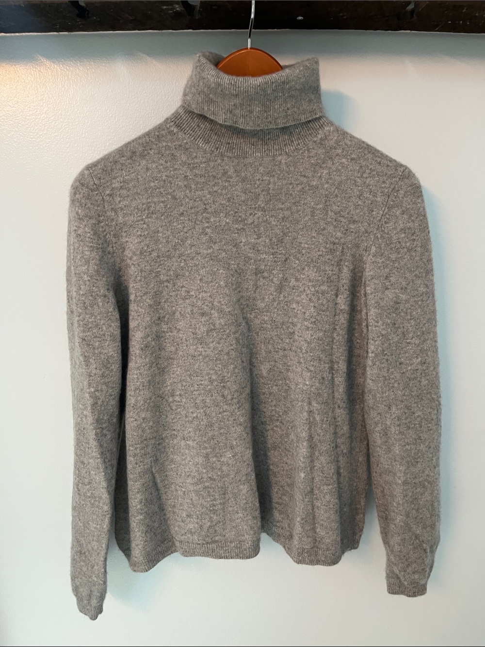 Peck & Peck Light Gray Men's Turtleneck Sweater